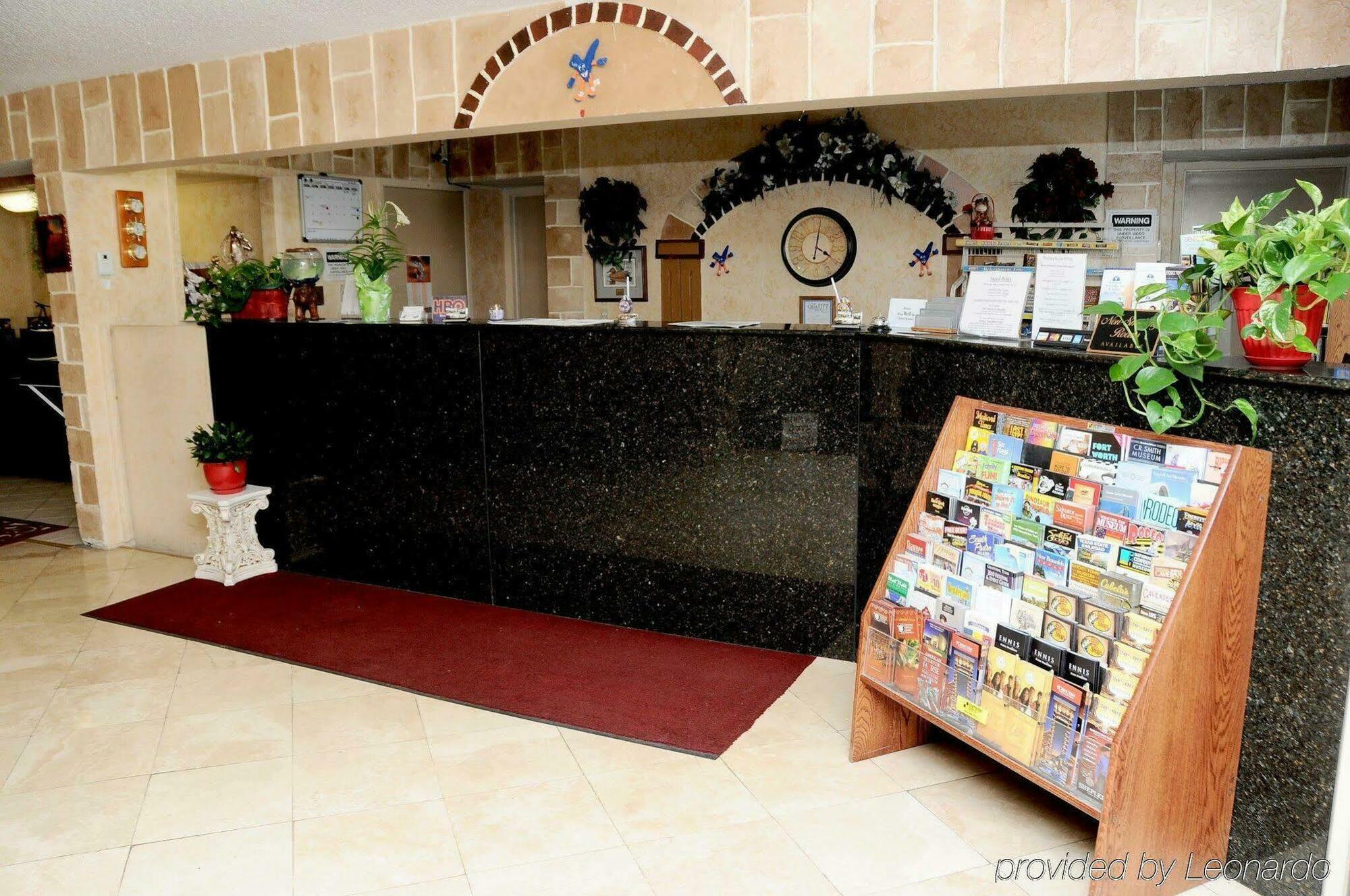 Economy Inn & Suites Дентън Екстериор снимка